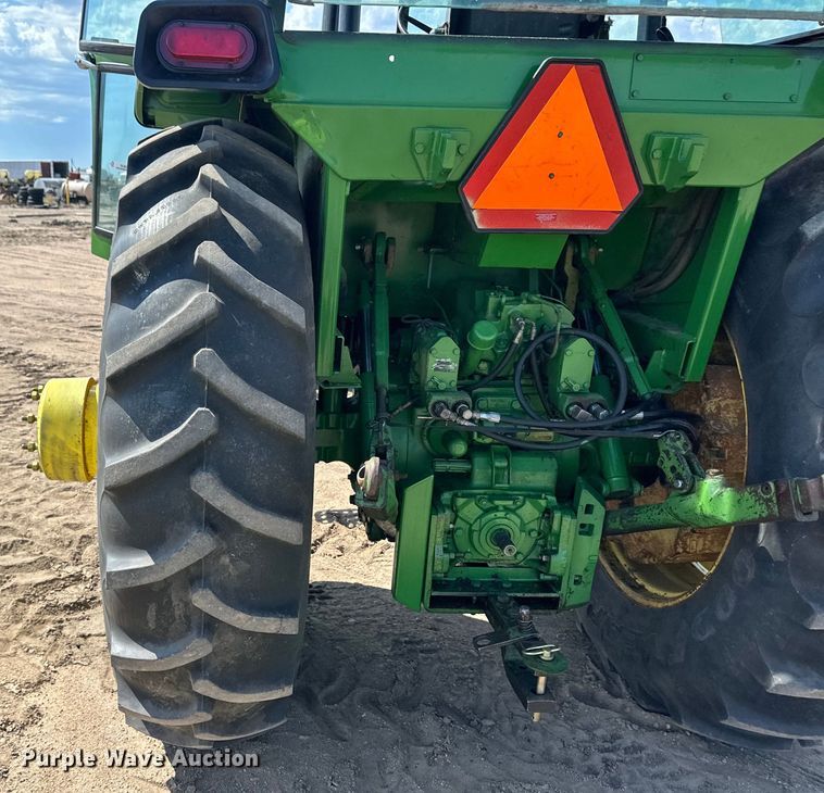 image for item OL9622 1974 John Deere 4430 tractor