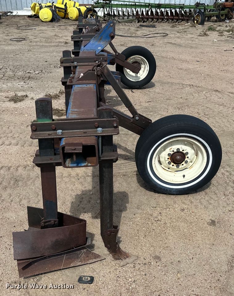 image for item OL9627 Row crop cultivator