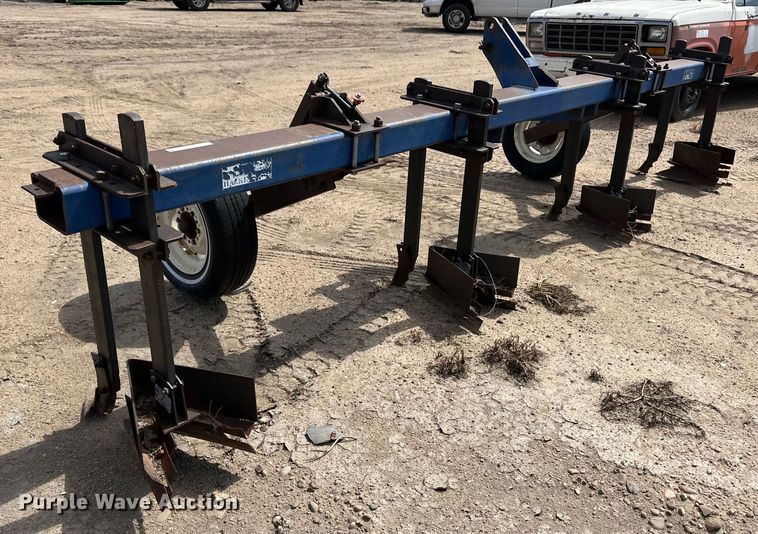 image for item OL9627 Row crop cultivator