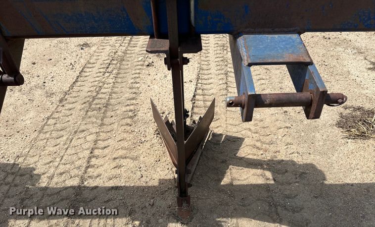 image for item OL9627 Row crop cultivator