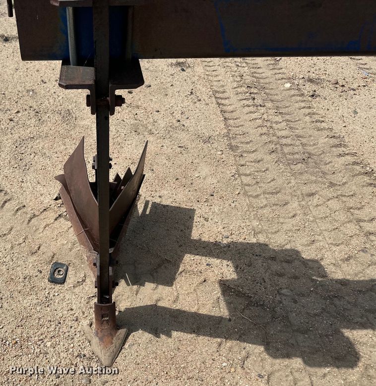 image for item OL9627 Row crop cultivator