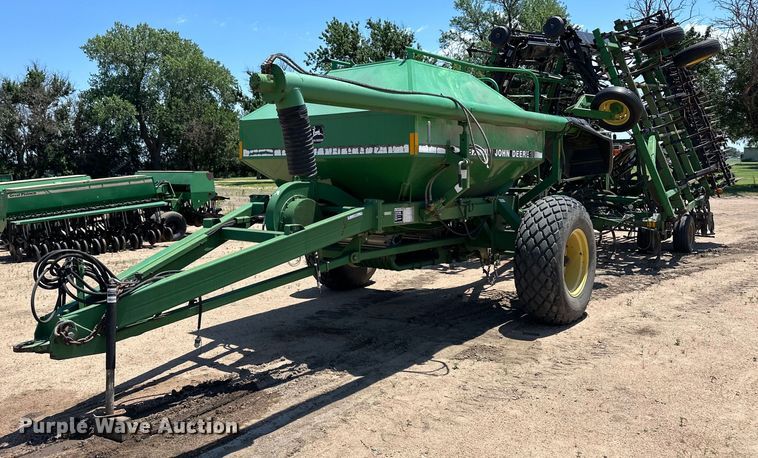 image for item OL9629 John Deere 730 air seeder