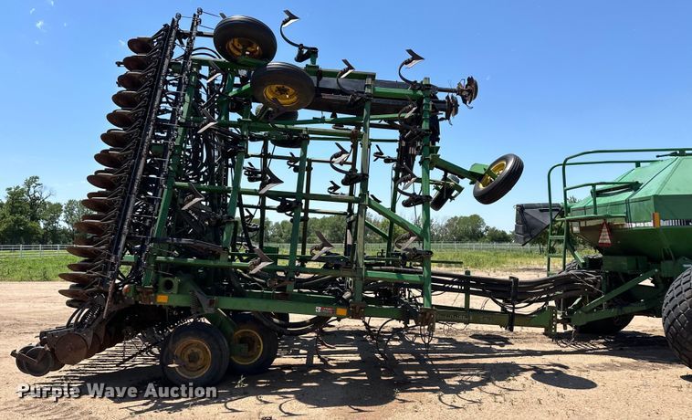 image for item OL9629 John Deere 730 air seeder