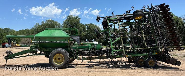 image for item OL9629 John Deere 730 air seeder