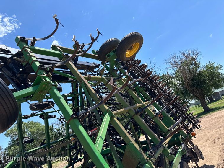 image for item OL9629 John Deere 730 air seeder