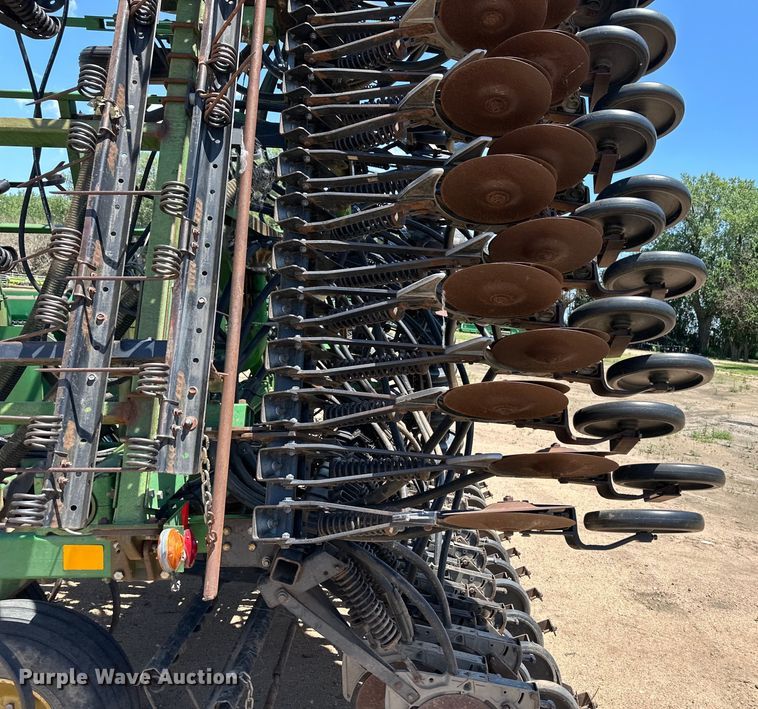 image for item OL9629 John Deere 730 air seeder
