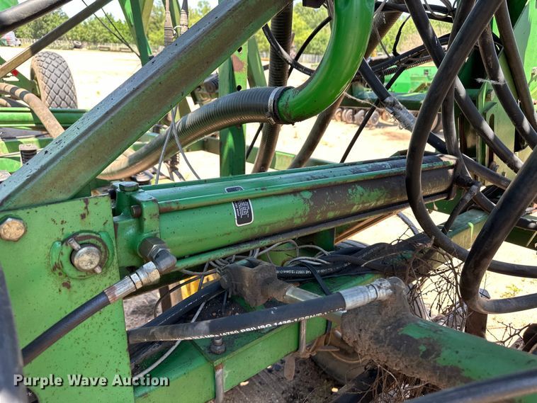 image for item OL9629 John Deere 730 air seeder