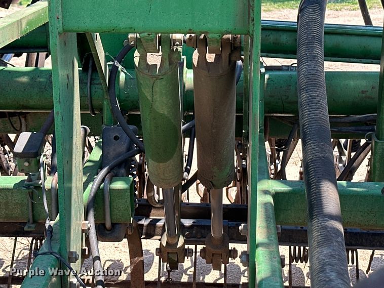 image for item OL9629 John Deere 730 air seeder