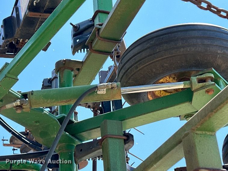 image for item OL9629 John Deere 730 air seeder