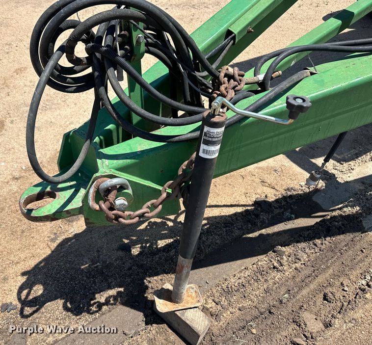 image for item OL9629 John Deere 730 air seeder