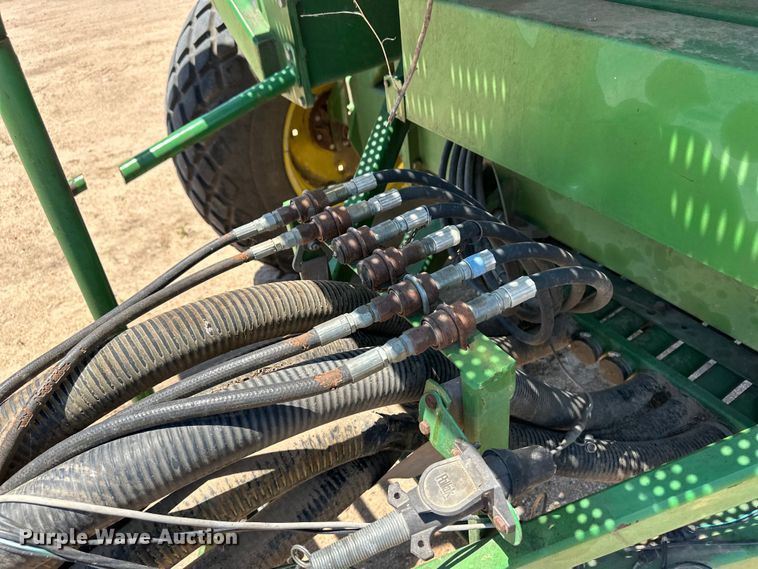 image for item OL9629 John Deere 730 air seeder