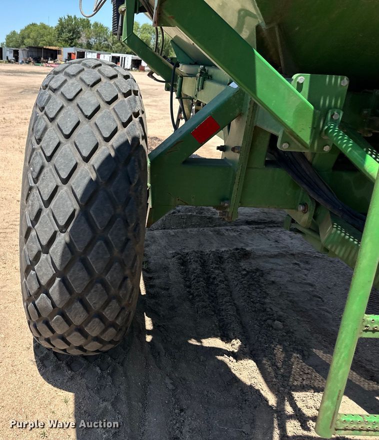 image for item OL9629 John Deere 730 air seeder