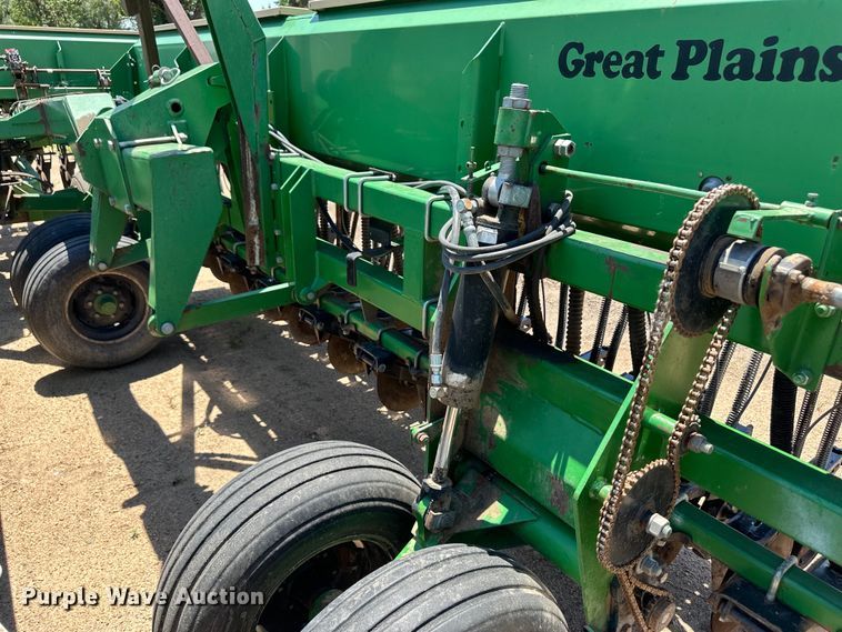 image for item OL9630 Great Plains Solid Stand 45 grain drill