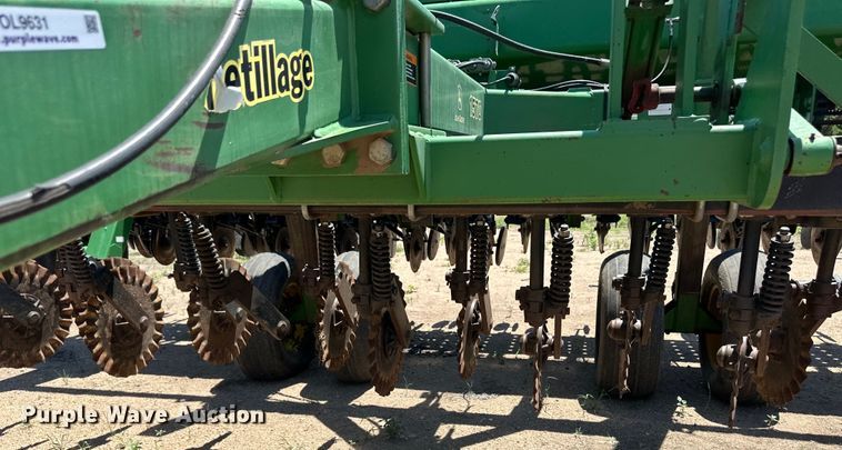 image for item OL9631 John Deere 1520 grain drill