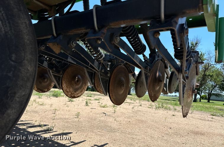 image for item OL9631 John Deere 1520 grain drill