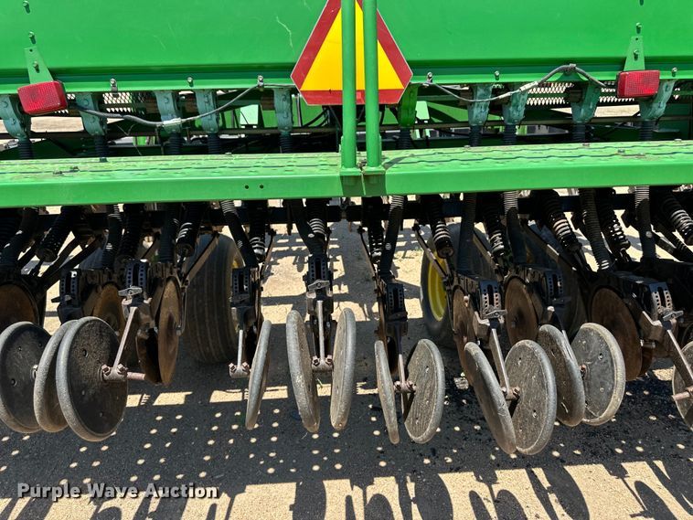 image for item OL9631 John Deere 1520 grain drill