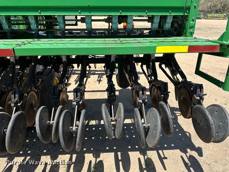 image for item OL9631 John Deere 1520 grain drill