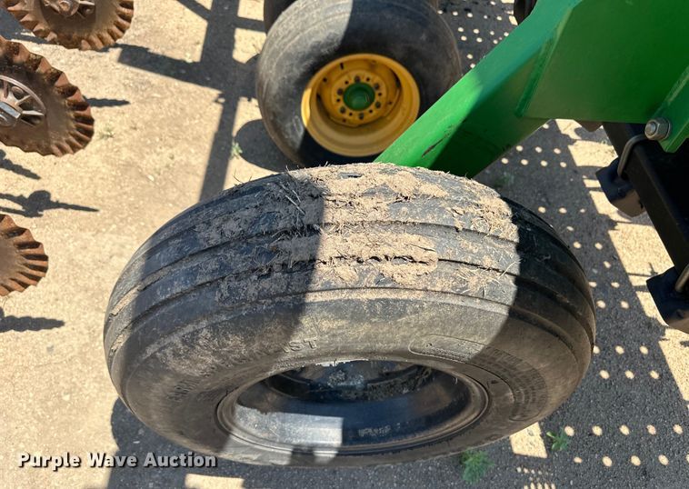 image for item OL9631 John Deere 1520 grain drill