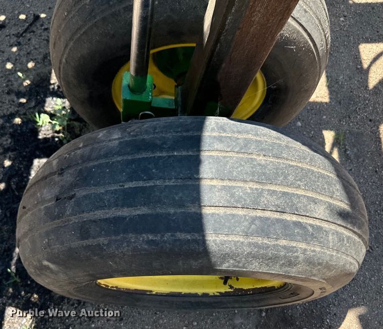 image for item OL9631 John Deere 1520 grain drill