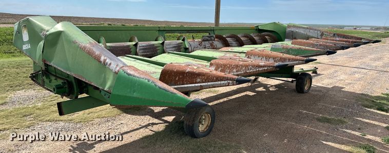image for item OL9640 John Deere 853A all-crop head