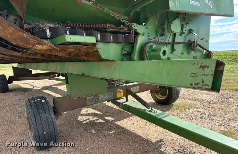 image for item OL9640 John Deere 853A all-crop head