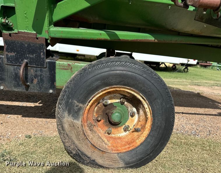 image for item OL9640 John Deere 853A all-crop head