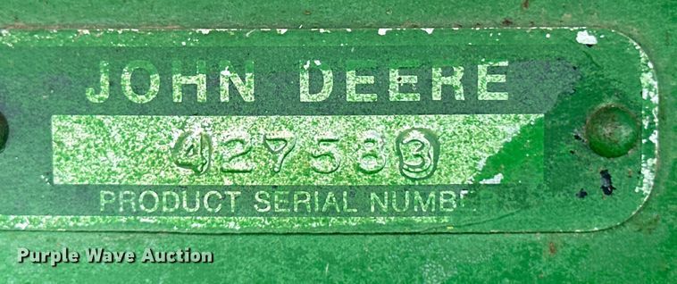 image for item OL9642 John Deere 853A all-crop head