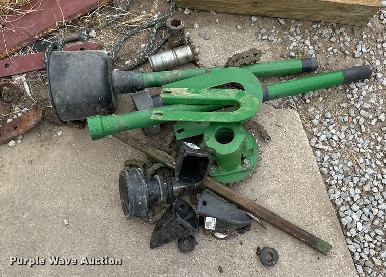 image for item OL9642 John Deere 853A all-crop head