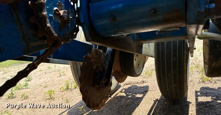 image for item OL9686 Kinze 2600 no-till planter