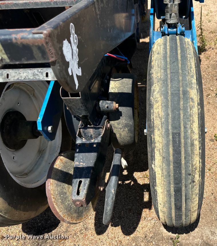 image for item OL9686 Kinze 2600 no-till planter