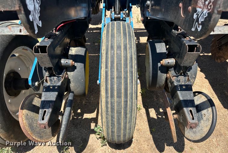 image for item OL9686 Kinze 2600 no-till planter