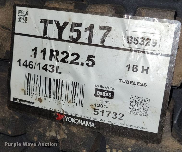 image for item DG0441 (8) 11R22.5 tires