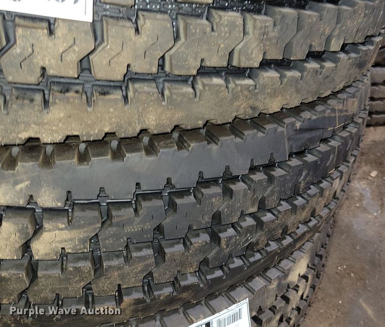 image for item DG0441 (8) 11R22.5 tires