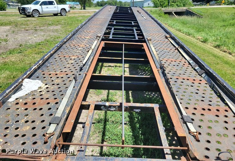 image for item DG0640 1992 Monroe car carrier trailer