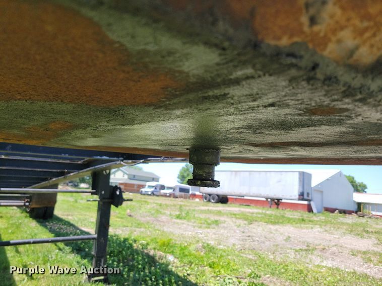 image for item DG0640 1992 Monroe car carrier trailer