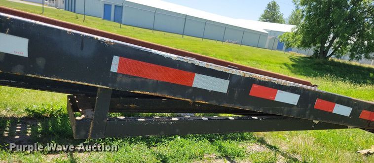 image for item DG0640 1992 Monroe car carrier trailer