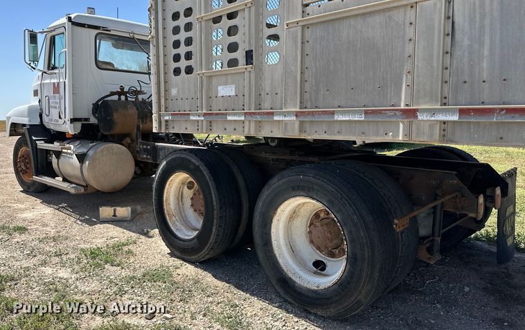 image for item DK6639 1998 Mack semi truck