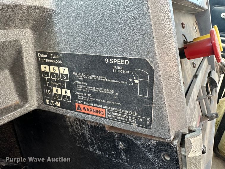 image for item DK6639 1998 Mack semi truck