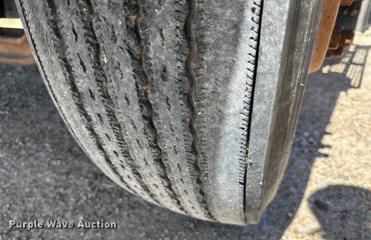 image for item DK6639 1998 Mack semi truck