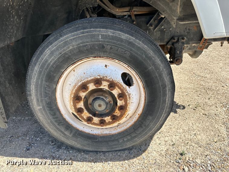 image for item DK6639 1998 Mack semi truck