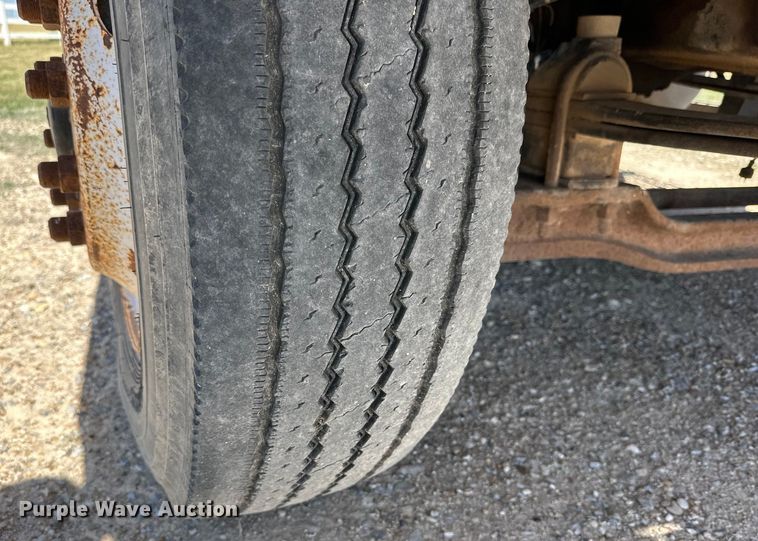 image for item DK6639 1998 Mack semi truck