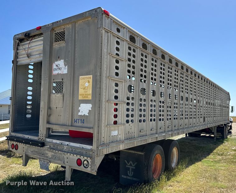 image for item DK6640 1994 Wilson PSAL-301 livestock trailer