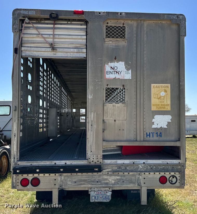 image for item DK6640 1994 Wilson PSAL-301 livestock trailer