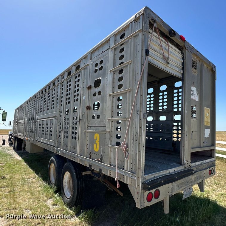 image for item DK6640 1994 Wilson PSAL-301 livestock trailer