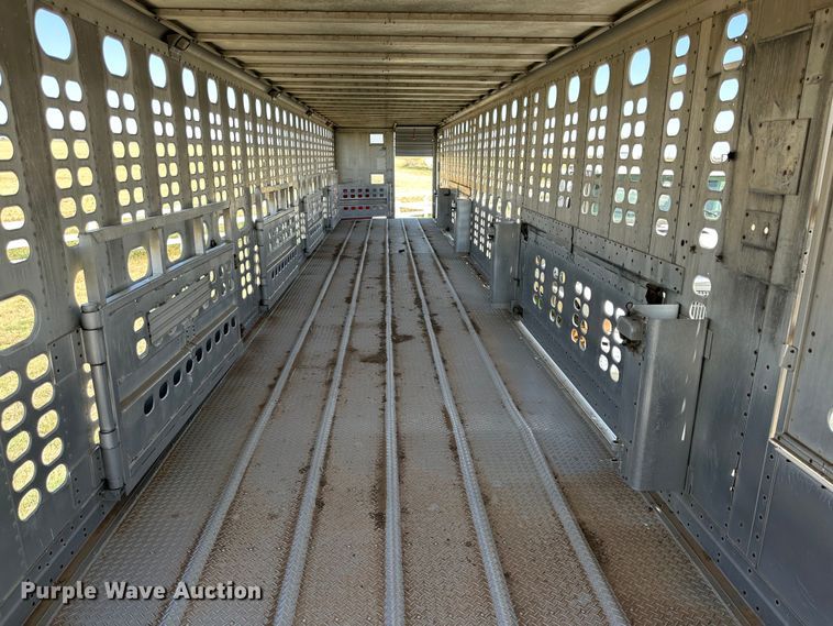 image for item DK6640 1994 Wilson PSAL-301 livestock trailer