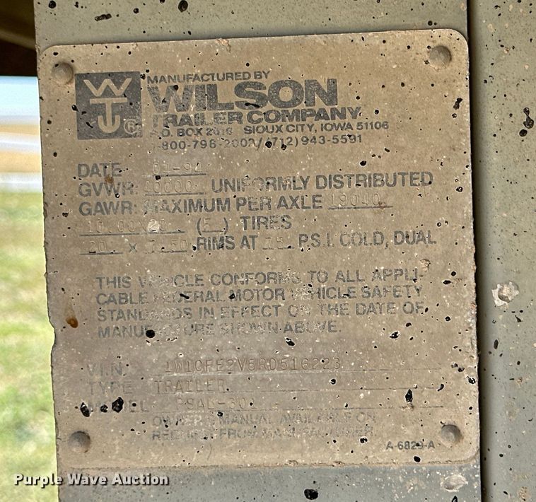 image for item DK6640 1994 Wilson PSAL-301 livestock trailer