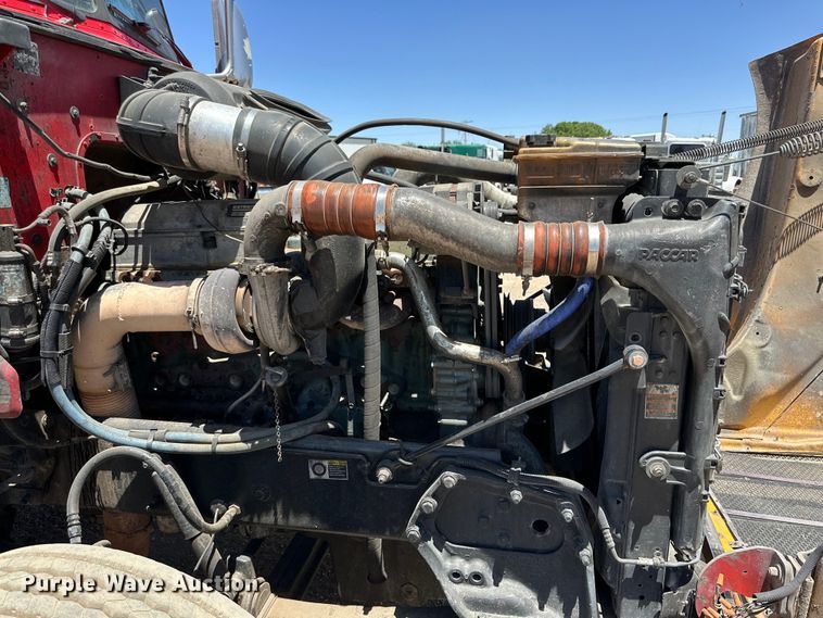 image for item DK6642 2010 Peterbilt  386 semi truck