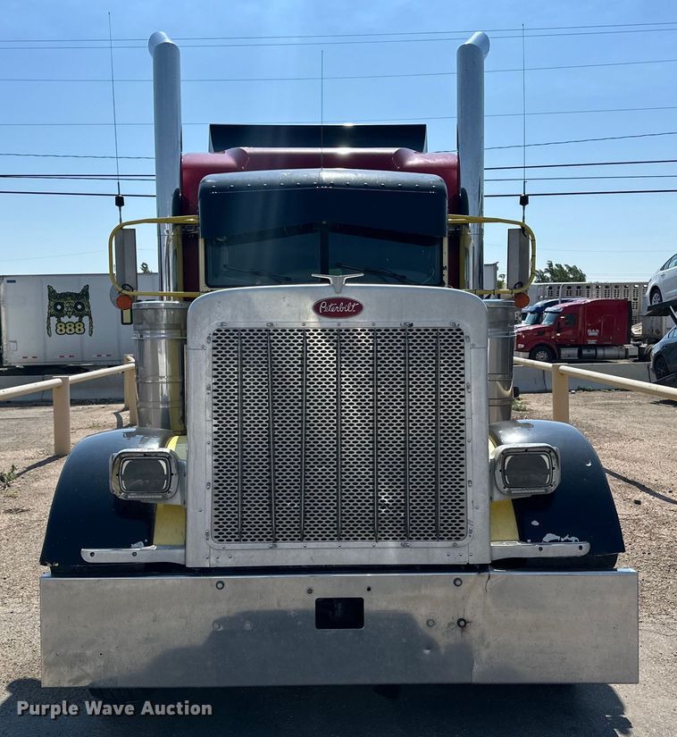 image for item DK6645 2003 Peterbilt 379 semi truck