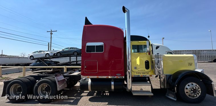 image for item DK6645 2003 Peterbilt 379 semi truck