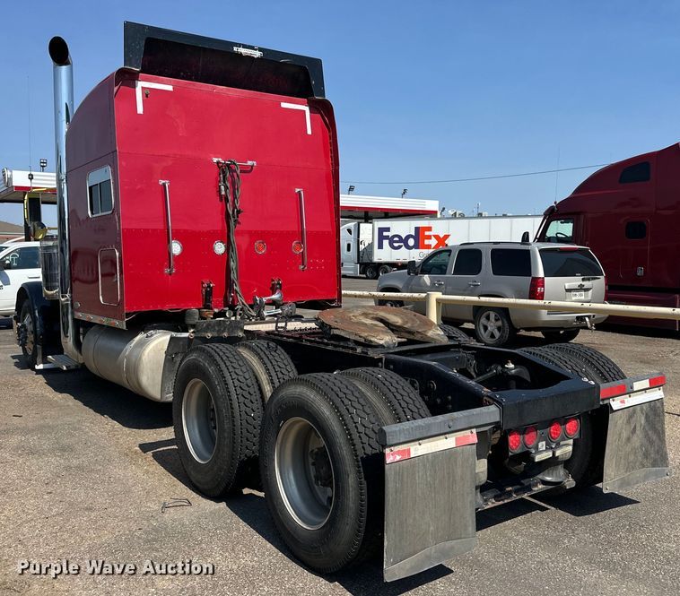 image for item DK6645 2003 Peterbilt 379 semi truck